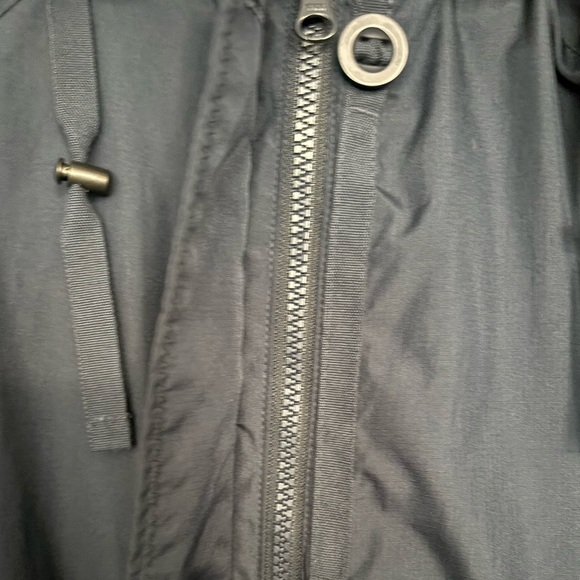 Land’s End Women’s Raincoat - Picture 6 of 8